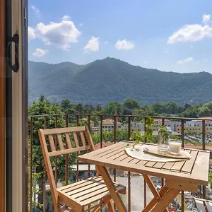 Art View Apartment